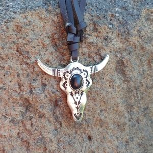 Unisex Black Stone Leather Skull Necklace